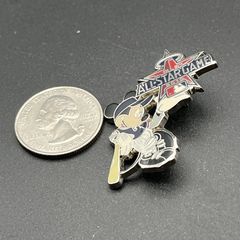 Disney MLB Baseball All Star Game 2010 Mickey‎ Mouse Batter Hitter Lapel Hat Pin